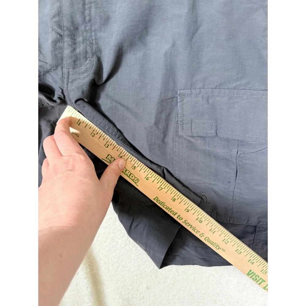 The North Face Belted Cargo Hiking Shorts Mens Gray Nylon XL Asphalt AU2D Trail